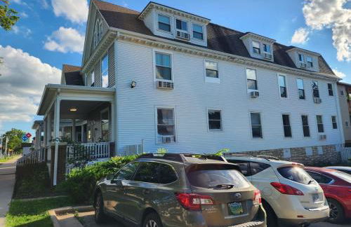 Relaxing Downtown 1 Bed, Dog Friendly Apartment with Deck, Dog Exercise Area - Foto 33