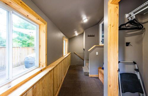 Spacious & Updated MQT Home - HotTub - Backyard - Foto 30