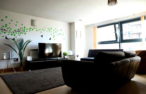 The Comfort Hub - Leeds Train Station - Foto 25