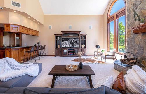 The Oaktree Estate by Fieldtrip - 7 Acre Private Resort with Lake Pool Vineyard - Foto 20