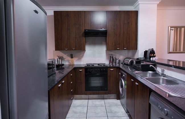 Prestige Apartment Sandton at Westpoint - Photo 19