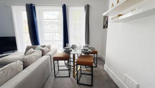 Prime Central London 2-Bed by Shops & Transport - Foto 5