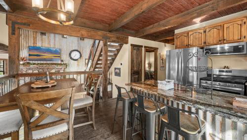 Black Bear Lodge at Moonridge - Close to Slopes, Modern, Hot Tub, Fireplace, Deck - Foto 3