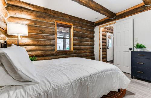 Cozy Melrose Cabin with Fire Pit Walk to River! - Foto 12