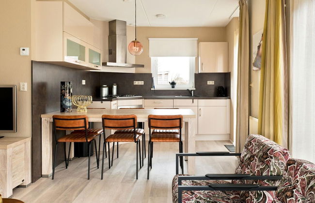 Bungalow in Friesland With Private Spa & Sloop - Foto 8