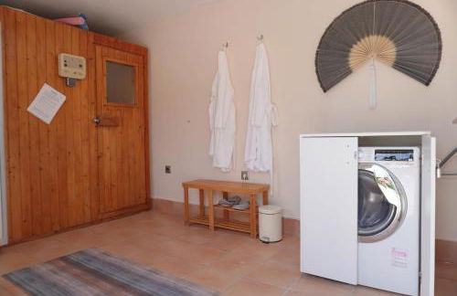 BlueLine 25km BCN-Piscina, sauna y vistas al mar - Photo 7