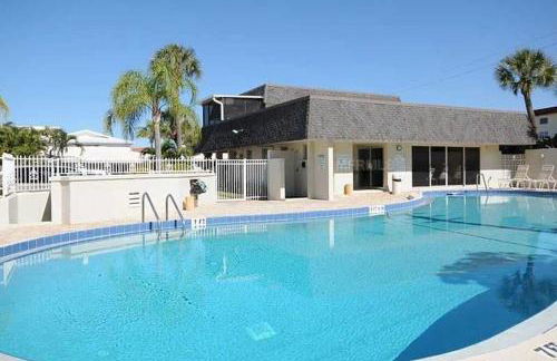 Beachfront Condo! Gulf View From All Rooms, Pool, Chairs Provided - Foto 34