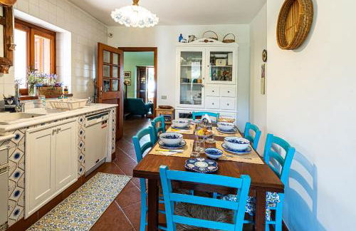 Elegante villa panoramica con giardino e idromassaggio a 10 minuti dal mare - Foto 52