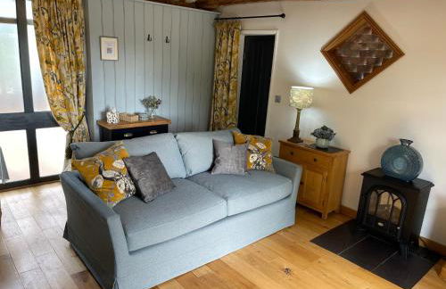 The Tack Room Cottage - Sleeps 4, Garden & Parking - Foto 27