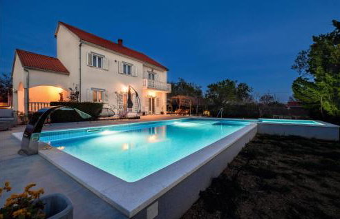 Cozy Home In Tinj With Kitchen - Photo 9