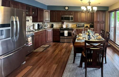 Lakefront Home 4Bed3BathDockFirepitGrill-12PP - Foto 58