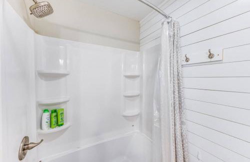 Redwing Farm Cottage - Mountain Views and Firepit! - Foto 24