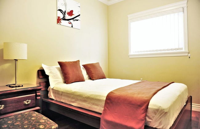 Vancouver West Private House Second Floor - Photo 2