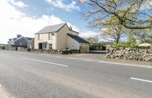 5 Ceirnioge Cottages - Photo 1