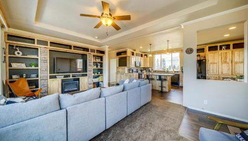 Newport Riverfront Home with Deck and Fire Pit! - Foto 5