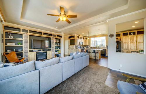 Newport Riverfront Home with Deck and Fire Pit! - Foto 5