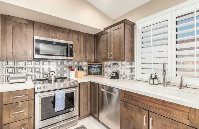 Princess Retreat Private Pool Firepit Sleeps 12 - Photo 14