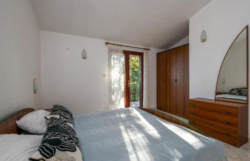 Amazing Home In Plomin With Kitchen - Foto 24