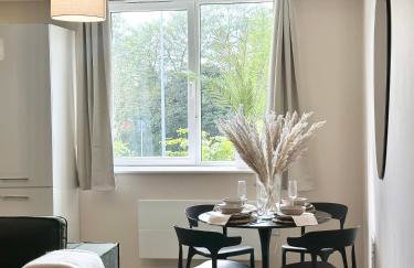 Centrally Located Flat By Ankers Short Term Rental Manchester Perfect for Monthly Stay - Photo 16