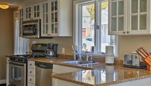 Peaceful Waterfront Apt with Deck, 22 Mi to Portland - Foto 5