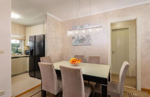 CECILIA Holiday Apartment, Private Parking Included - Foto 10