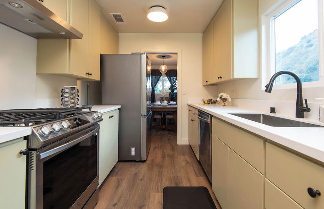 Superb Apartment near Dodger - Photo 19