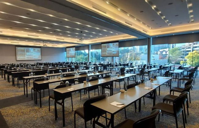 Luxury Apartment Sandton / no Loadshedding / Dstv - Photo 24