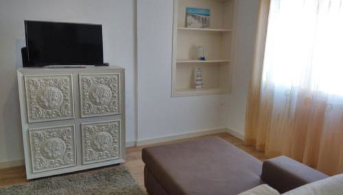 Sweet Dreams near Beaches - Photo 3