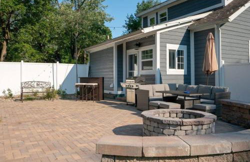 The Lucky Charm Home of the Fighting Irish! BBQ Outdoor Games Coffee - Foto 4