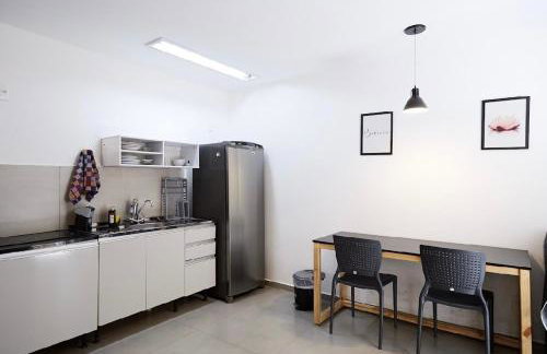 03 - ESTÚDIO com ÁREA PRIVATIVA, Máquina de lavar, Vaga de garagem, Cozinha completa, Wi-fi veloz - Foto 5