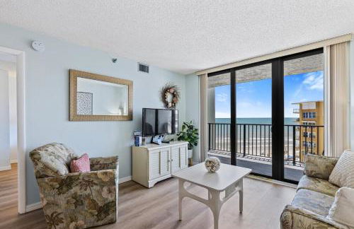 Ocean View / 7th Floor / Pool / Walk to Shopping & Dining / Ocean Trillium Condo #701 - Foto 1