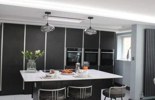 Moonsticks, Modern & Well Presented 5 Bed House - Foto 41