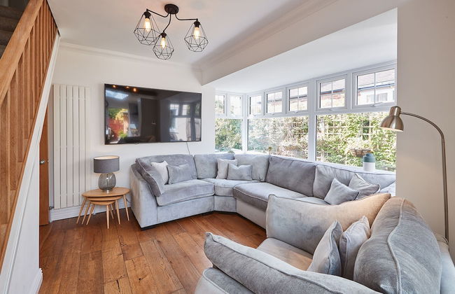 Host Stay Bankside Cottage - Photo 1