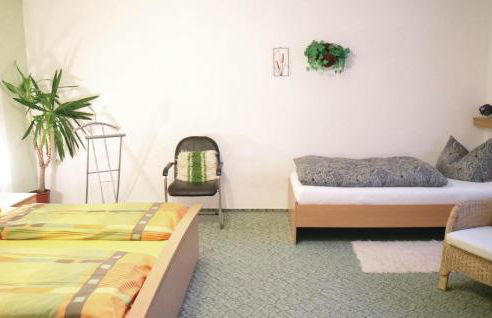 Lovely Home In Geschwenda With Wifi - Photo 14