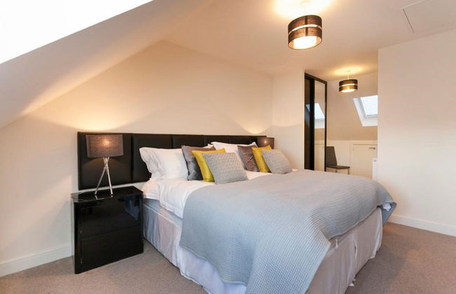 The Townhouse - Photo 11