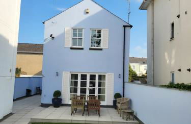 The Coach House - Photo 2