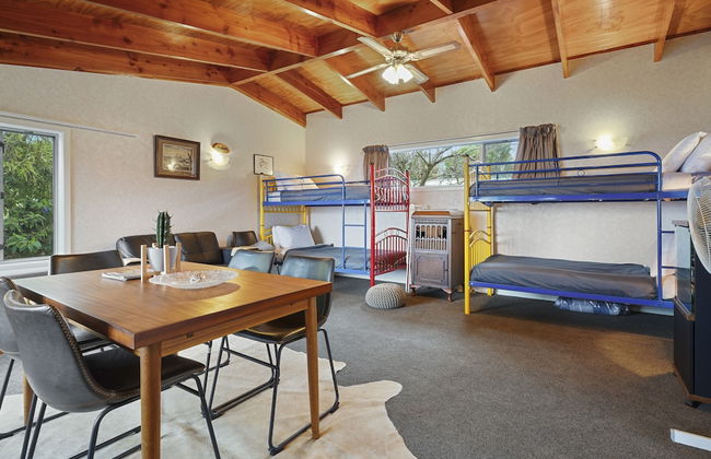 Lakeview Escape with spa - sauna - patio - Photo 20