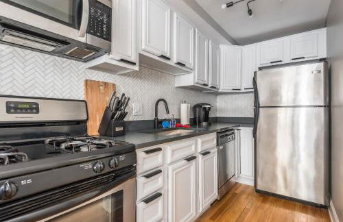 The Bright Retreat in Andersonville - Photo 7