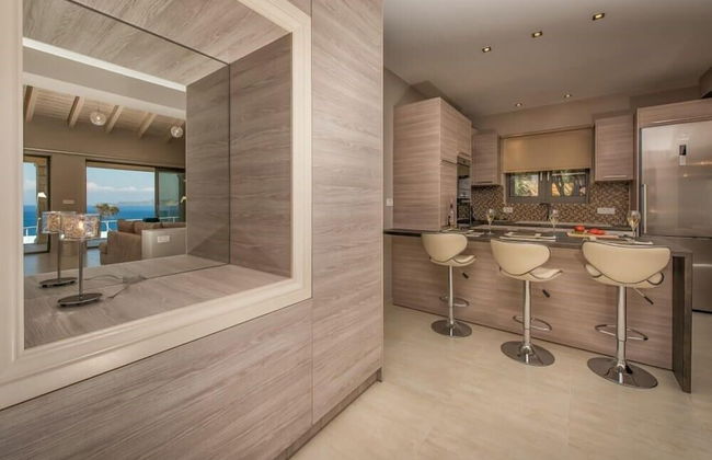 Avra Luxury Villa - Photo 16