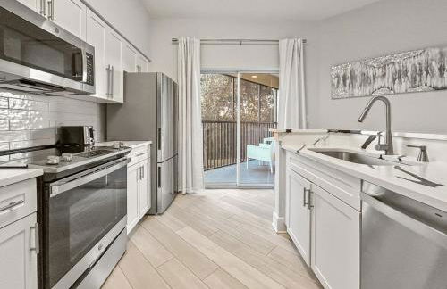 Family-Friendly 3-Bedroom Condo for 6 and 5 min to Disney - Photo 15