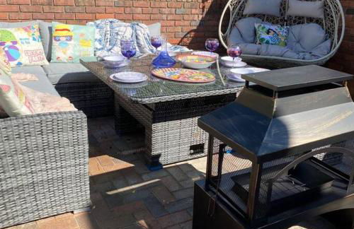 Luxury 4-5 Bed Home with Games Room and Balcony - Foto 33