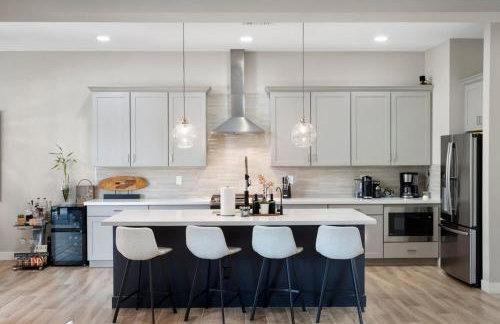 Elegant Phoenix Getaway w Pool and Spa Heating - Foto 29