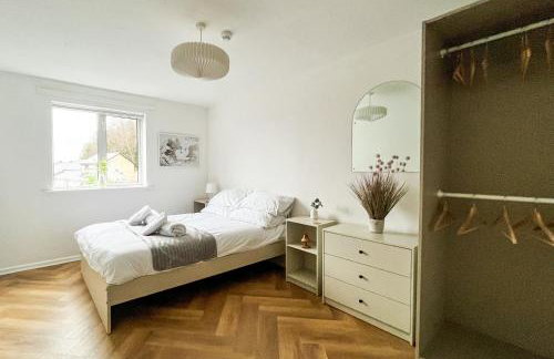 Stunning Central Flat w/ Parking - Foto 13
