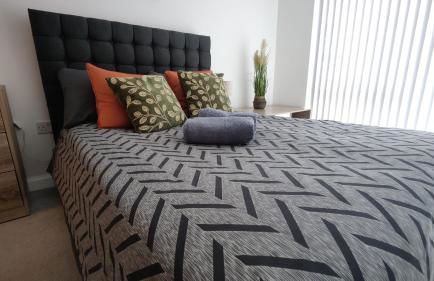 Bee City Cosy Stay - Near Train Stations and Shopping Centre with Paid Private Parking, 500Mbps Internet and Netflix - Foto 2