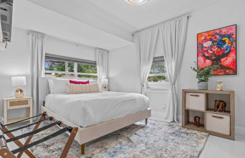 Arthaus- Fully Stocked Kitchen and Fenced Yard - Foto 9