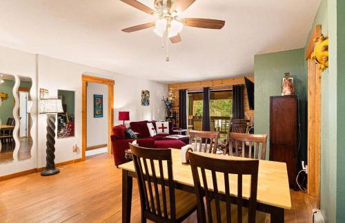 Sierra Pines Retreat - Sleeps 6 - Foto 15