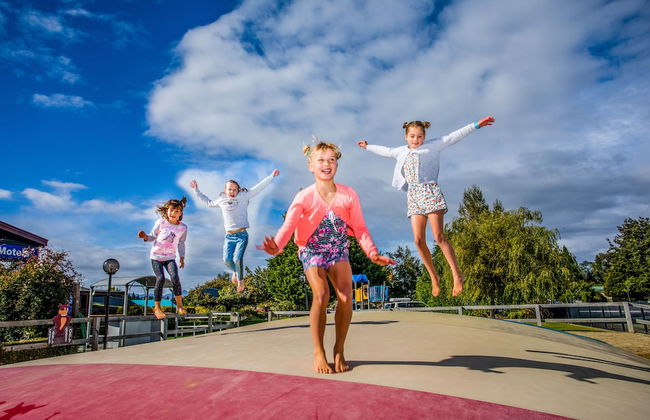 Te Anau Top 10 Holiday Park - Photo 72