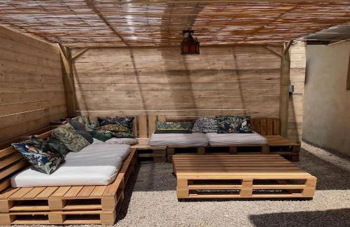 Luxurious Villa in Cazaubon with Swimming Pool - Photo 9