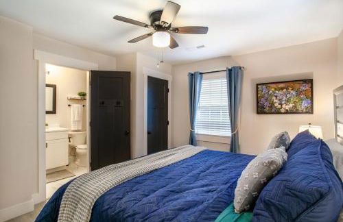 Blue Valley Inn - Hot Tub & Spacious Play Area! - Foto 37