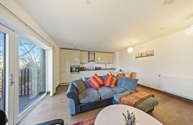 Lovely Flat With Free Parking & Wheelchair Access - Photo 14